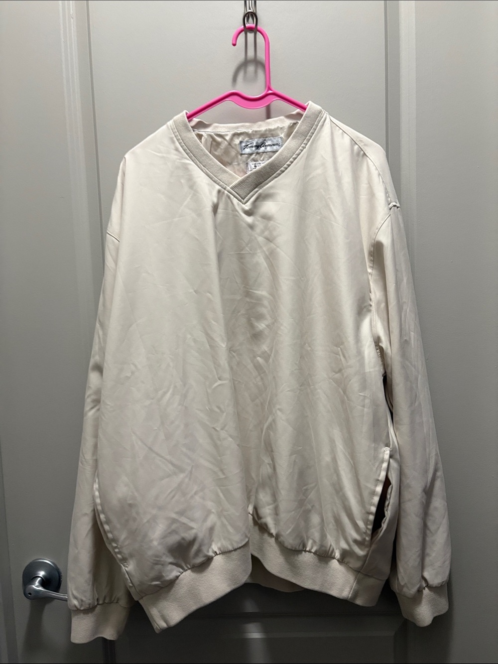 Relaxed V-Neck Pullover Sweater in Cream